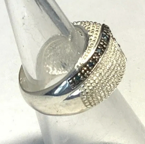 Rare Estate Victoria Wieck Blue diamond Ring - Picture 3 of 6